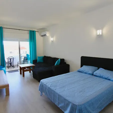 Azzurro / Ocean View / 5 Min To Beach Apartment *