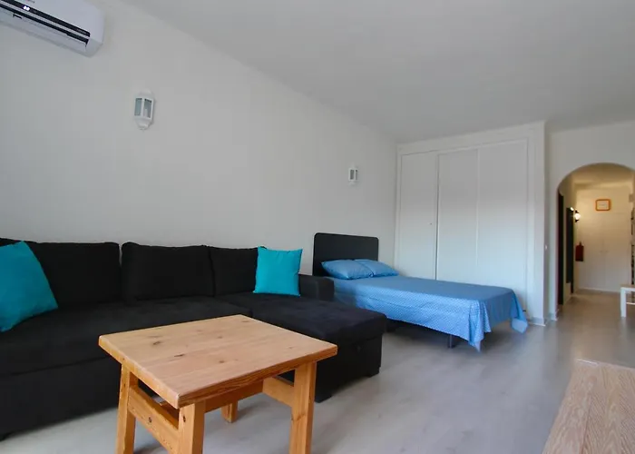 Azzurro / Ocean View / 5 Min To Beach Apartment *
